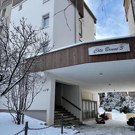 Au Pied Des Pistes - White Wonderland *